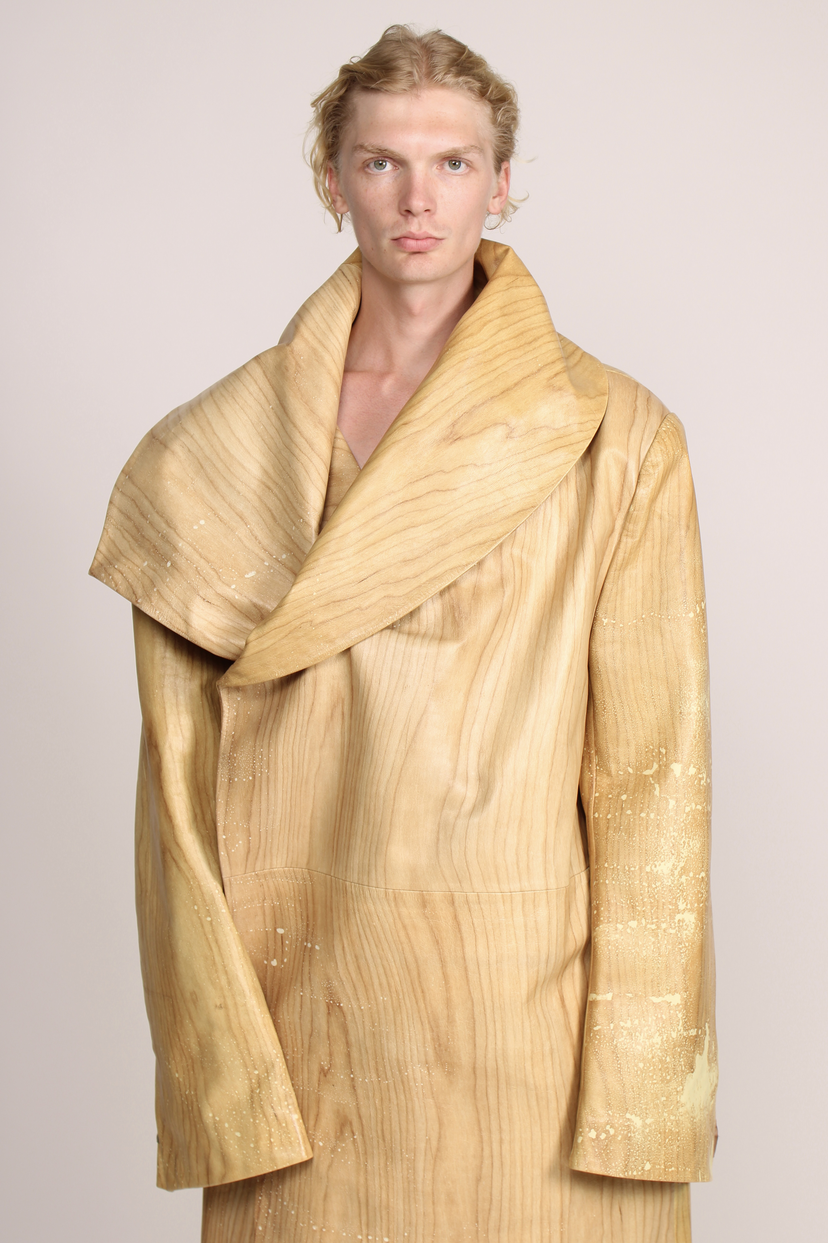 Qian Hanliu Coat Rental