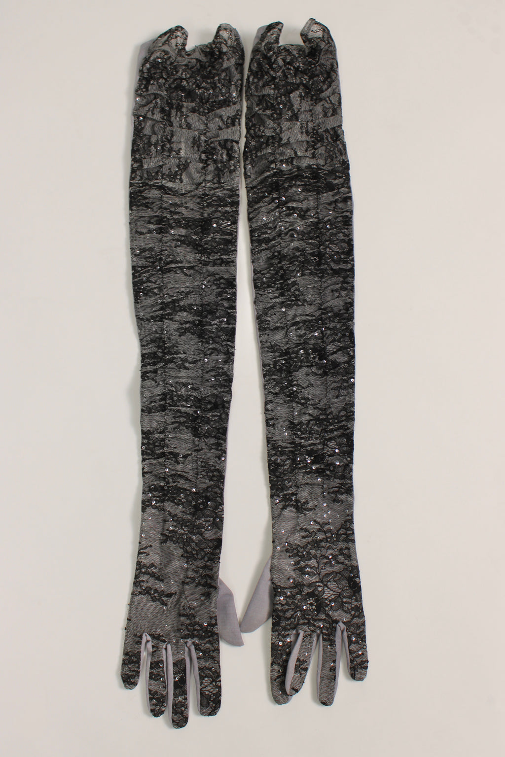 Didu Lace Gloves Rental