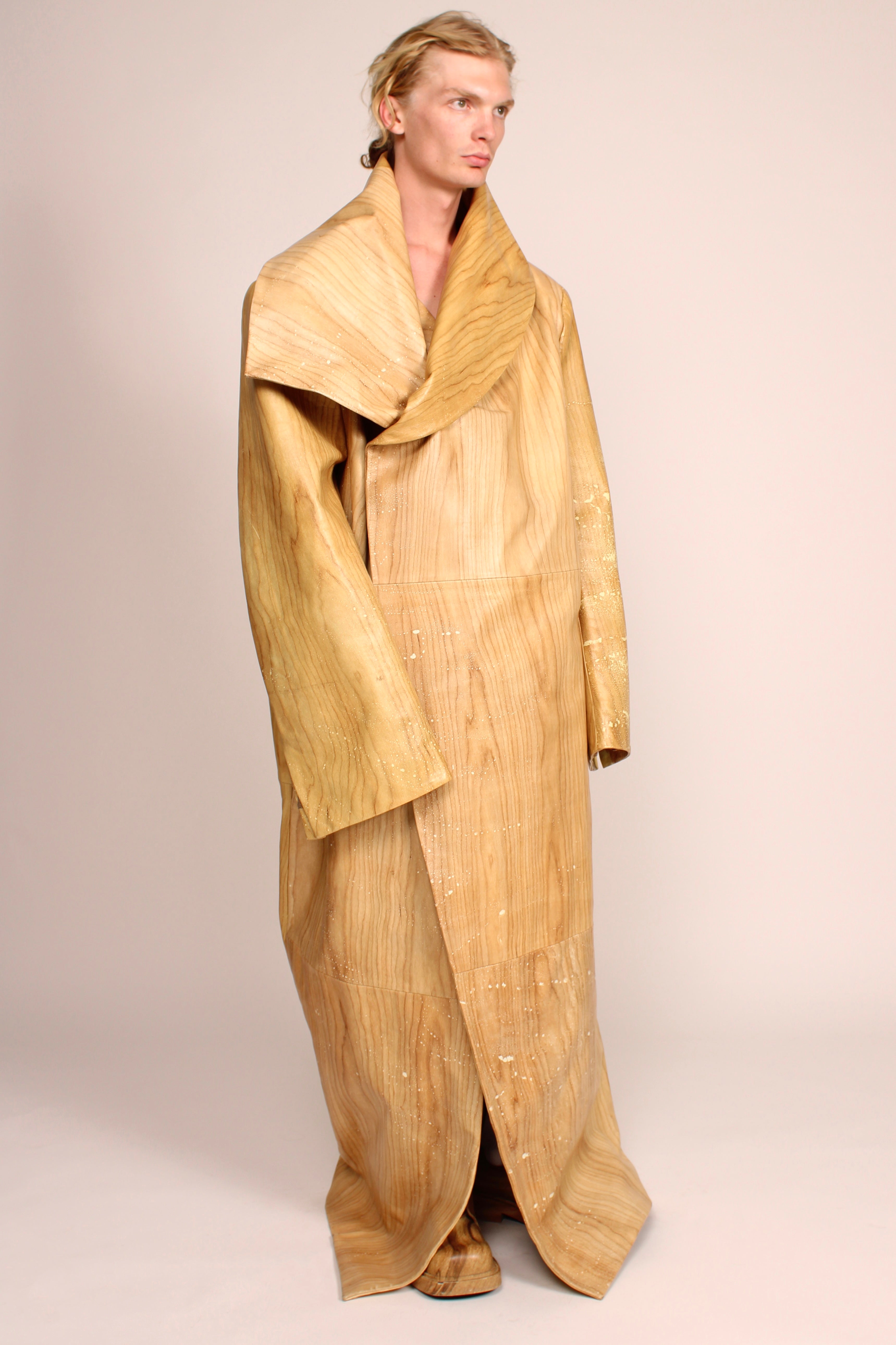 Qian Hanliu Coat Rental