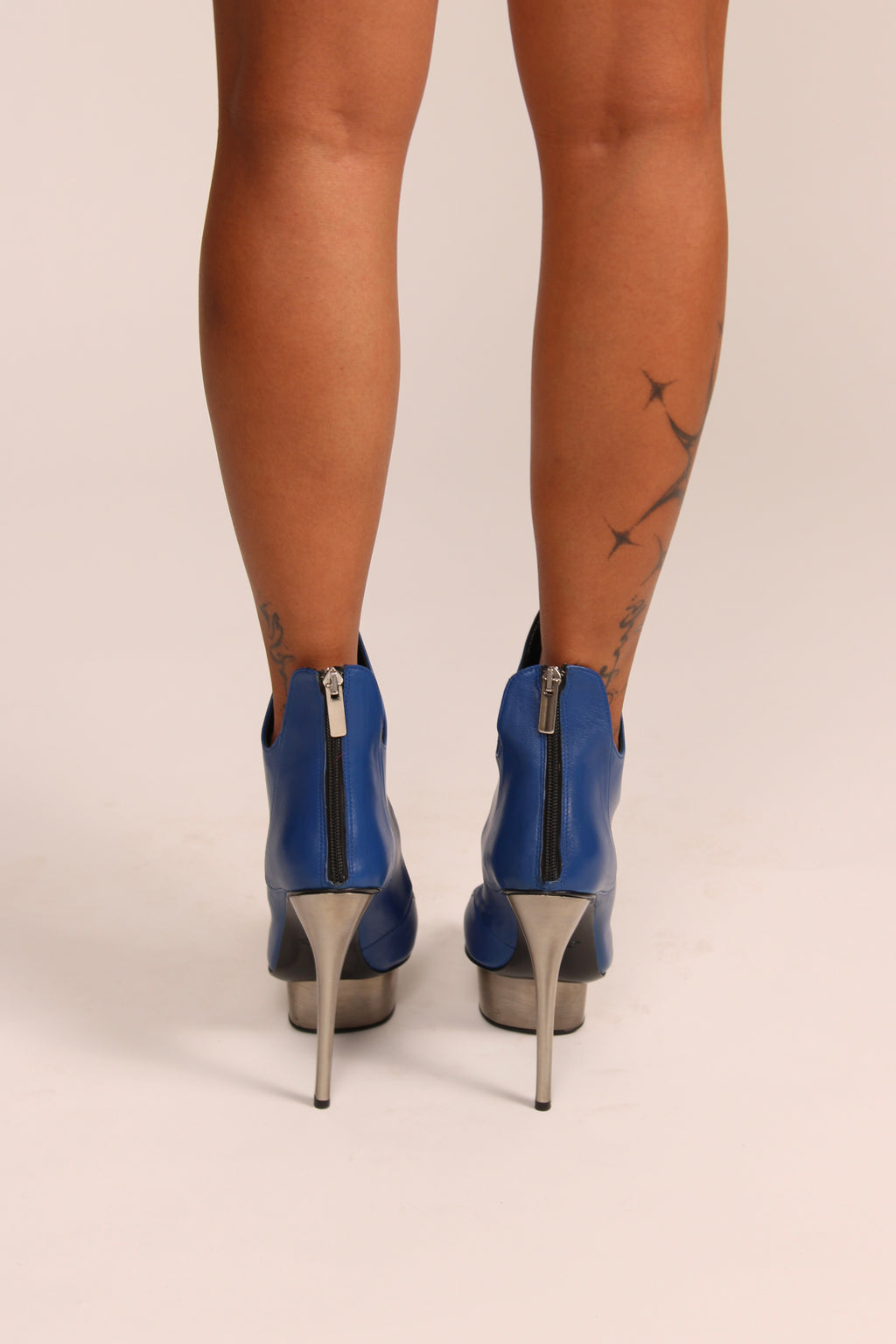 Rochelle Rodriguez Heels Rental