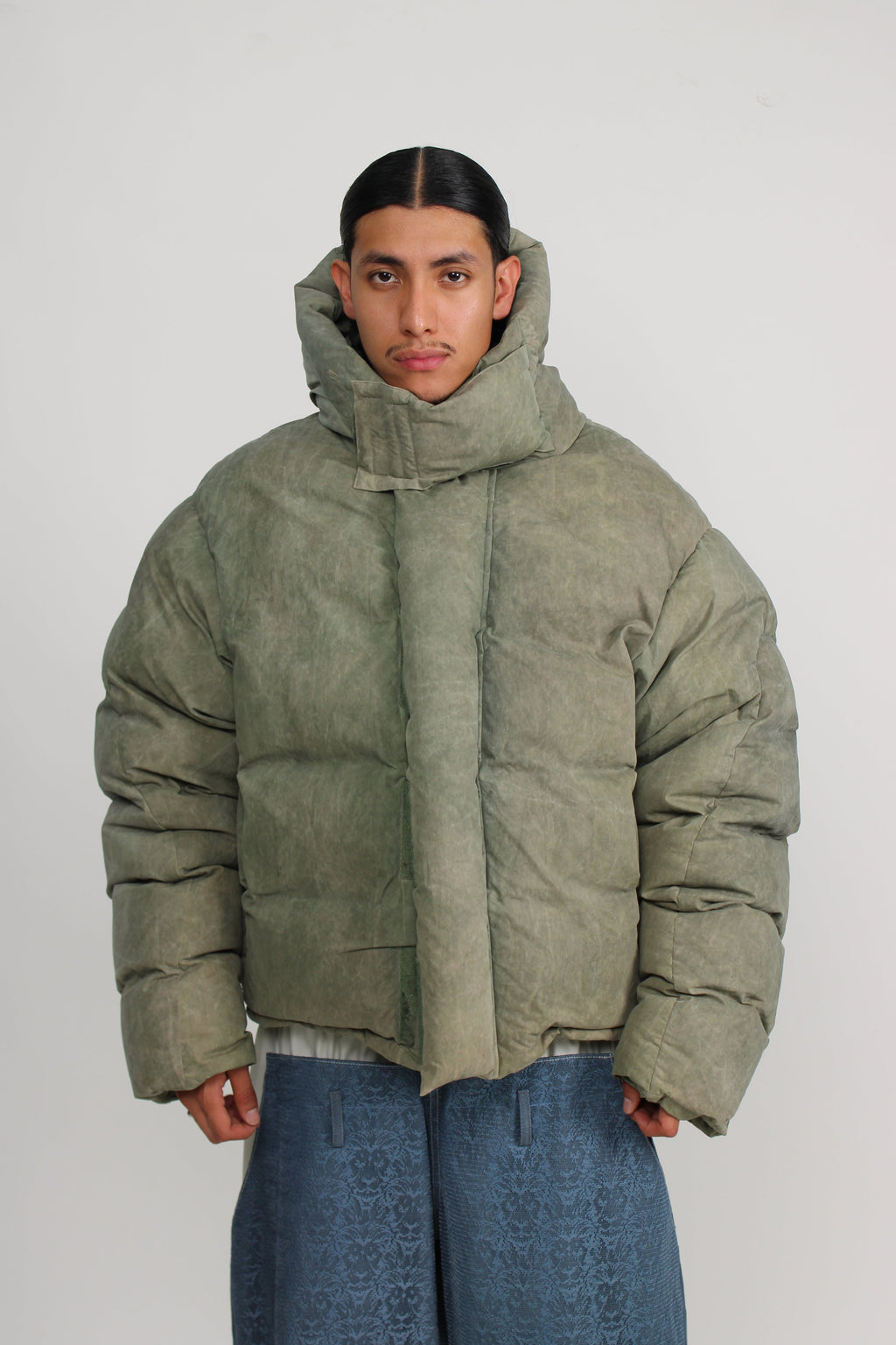 Entire Studios Puffer Rental