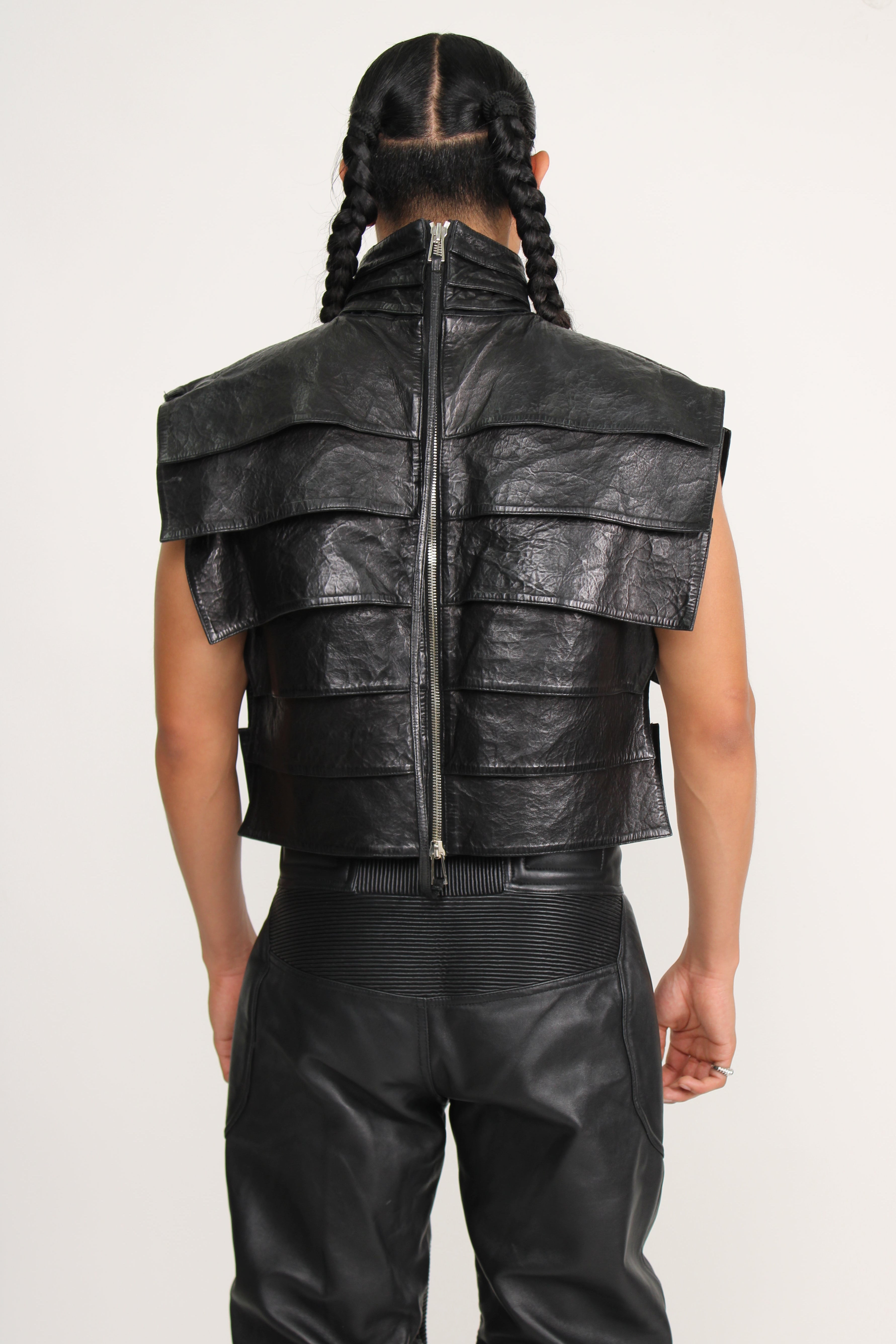 Songzio Vest Rental