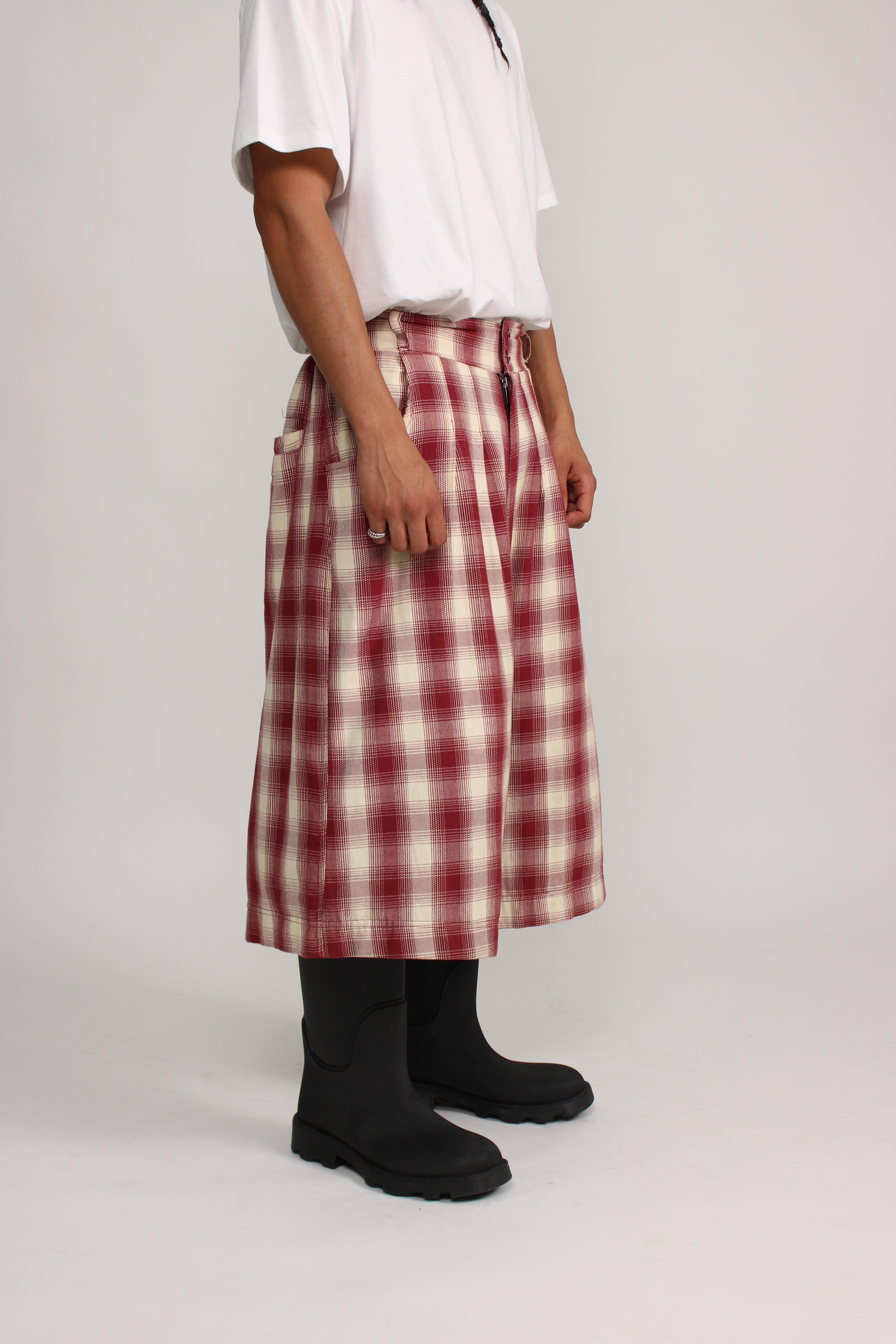 La Raza Unisex Shorts Rental